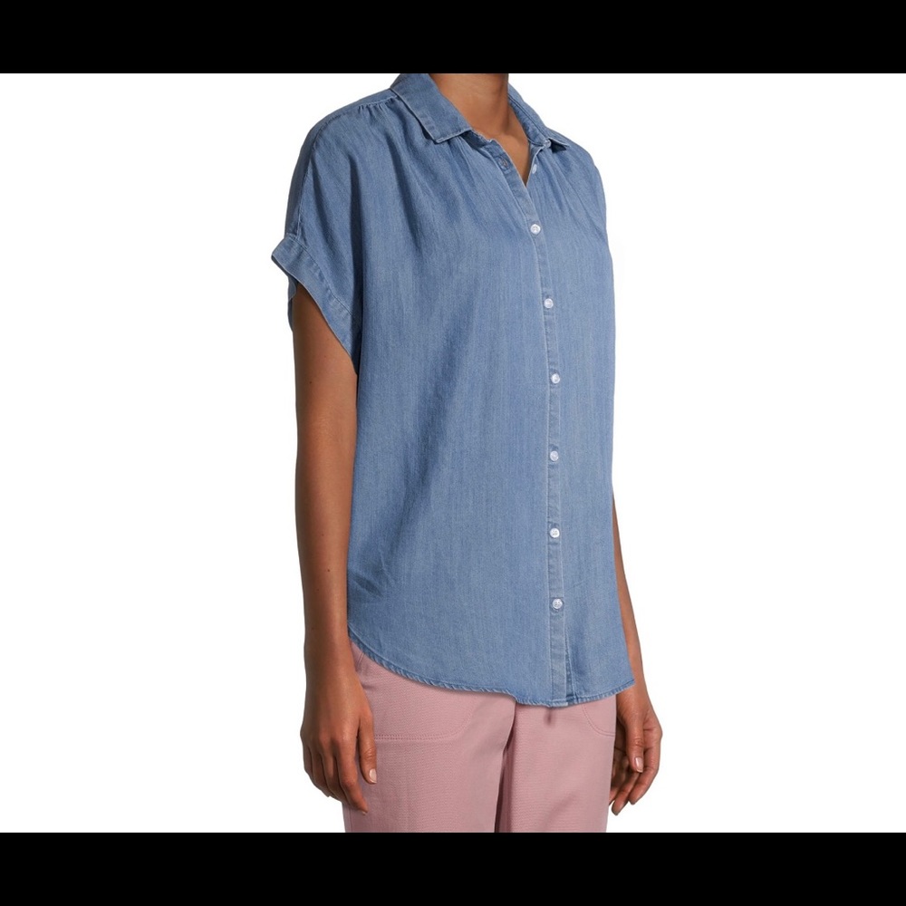 Time & Tru Lightweight Short Sleeve Denim Top Size L
